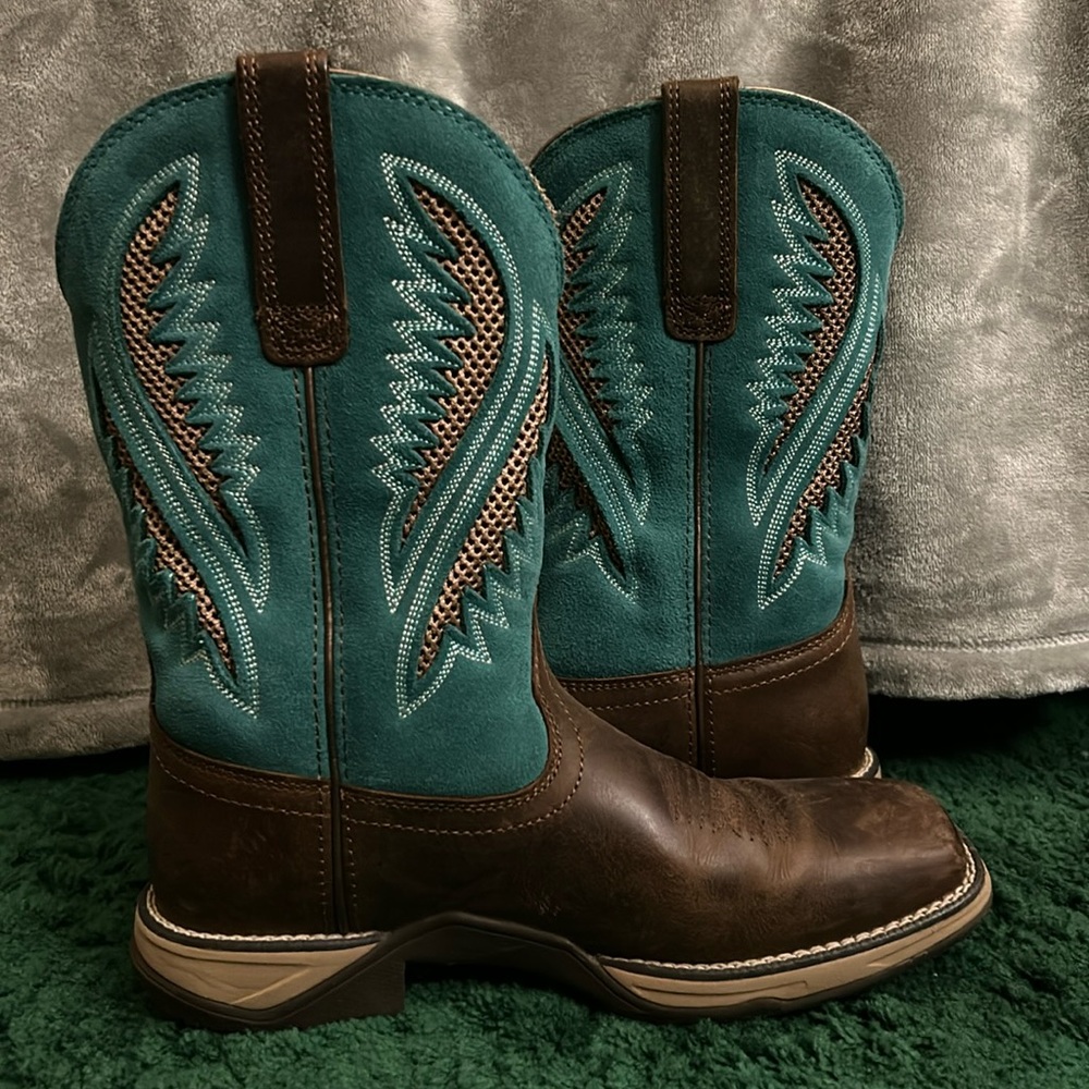 cowgirl boots